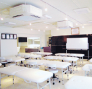沖縄校スクール内５階教室